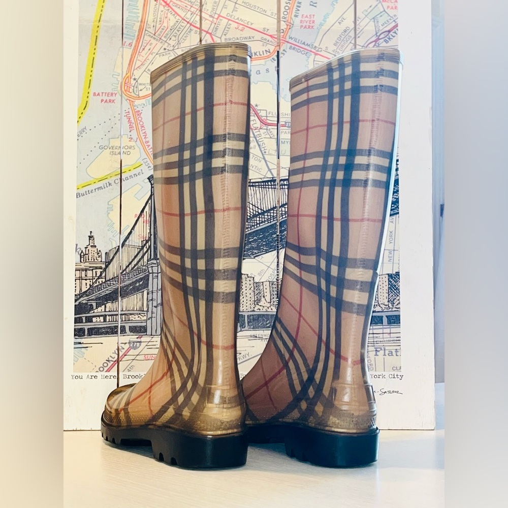 Burberry Nova Print Rubber Rain Boots - Picture 5 of 7